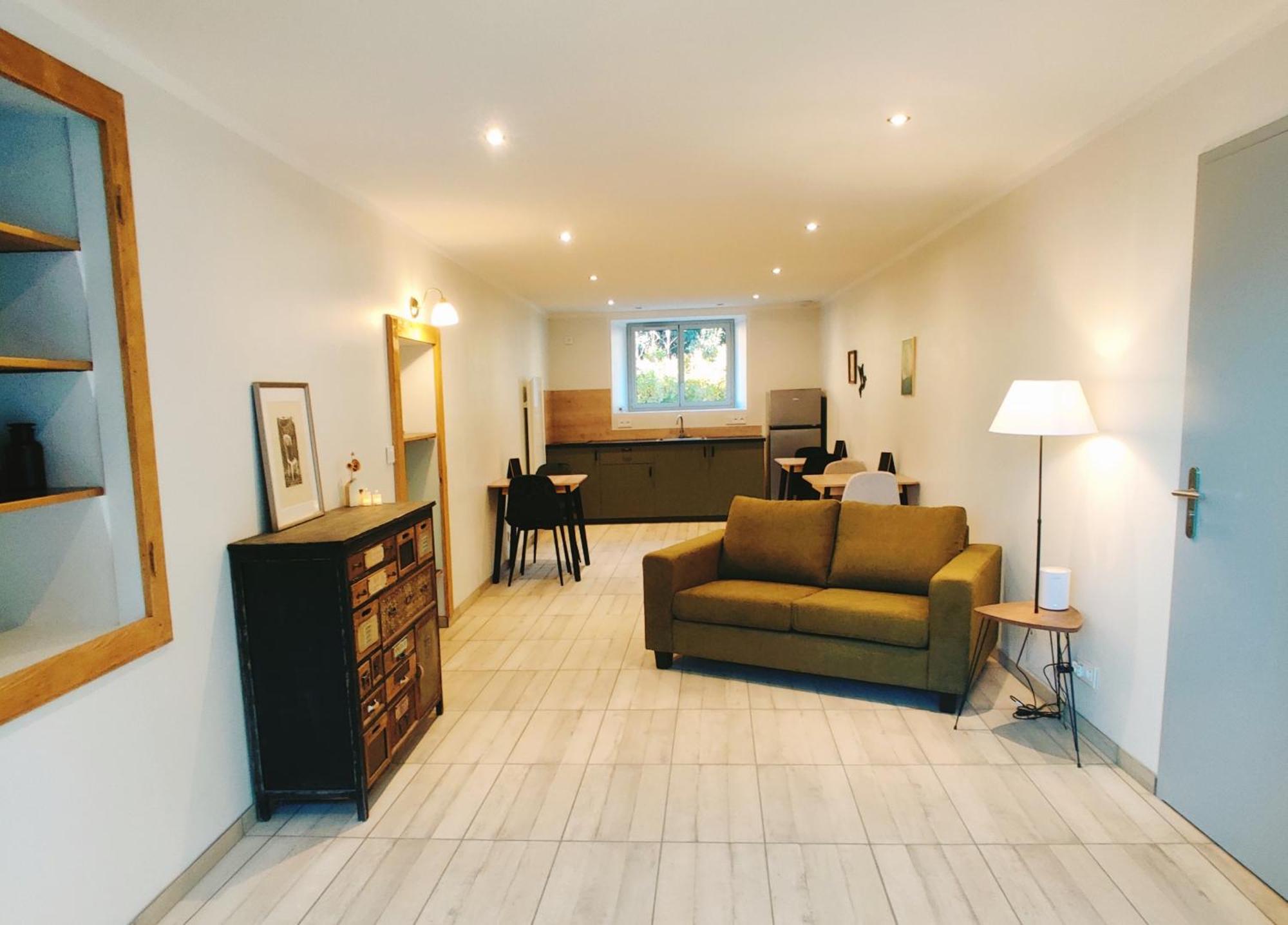 Au Coin Du Chemin Hotel Chambery Bagian luar foto